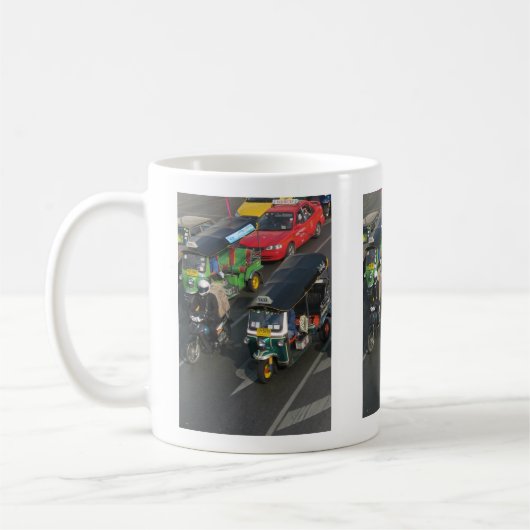 Bangkok Verkehr ... Tuk Tuk Racing Kaffeetasse (Links)