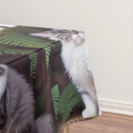 Banjo der Perser: Ein flauschiges Grau und Weiße F Tischdecke (Beispiel)