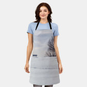 Bank on Snow Covered Hill Schürze (Getragen)