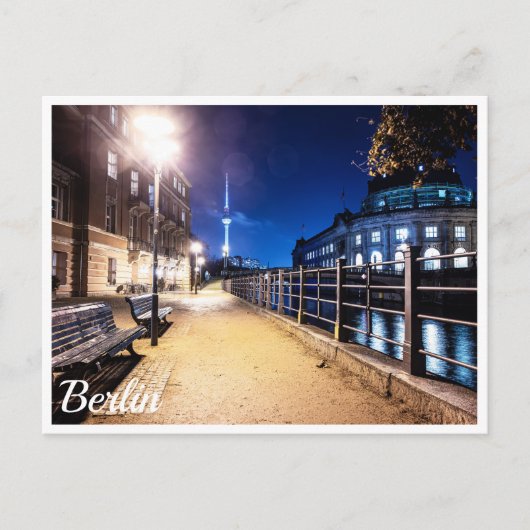 Bänke bei Spree in Berlin, Deutschland Postkarte (Vorderseite)