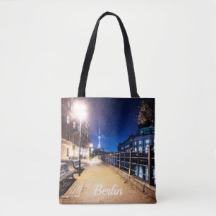 Bänke bei Spree in Berlin, Deutschland Tasche