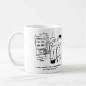 Bankkunde frage ATM für eine Anweisung Kaffeetasse (Links)