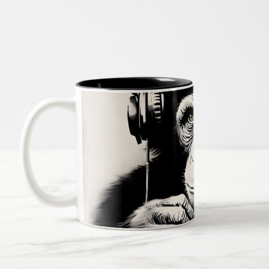 Banksy DJ Monkey Gorilla Zweifarbige Tasse (Links)
