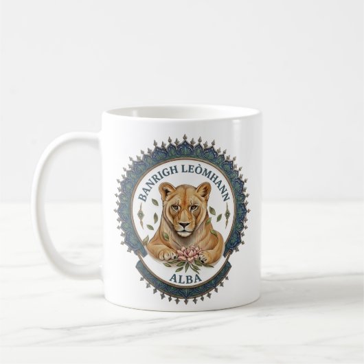 Banrigh Leòmhann. Alba Kaffeetasse (Links)