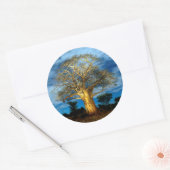 Baobab (Adansonia) Baum, der vom Mond erhellt wird Runder Aufkleber (Umschlag)