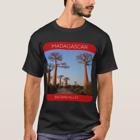 Baobab Alley, Madagascar Travel T-Shirt (Vorderseite)