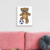 Bär als Fußballspieler mit Fußball Leinwanddruck (Insitu (Wohnzimmer))