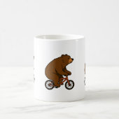 Bär auf einem Fahrrad – Wilde Fahrt Vibes Kaffeetasse (Mittel)