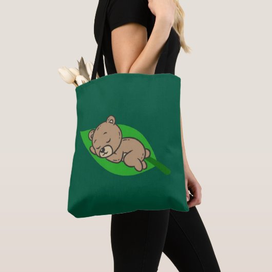 Bär auf einer Blatt-Tasche Tasche (Von Nahem)