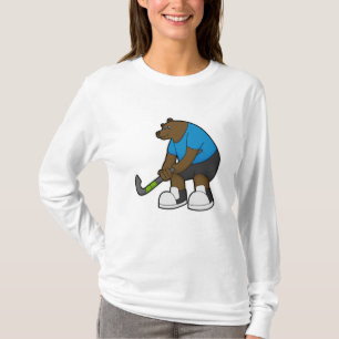 Bär bei Hockey mit Hockeyschläger T-Shirt
