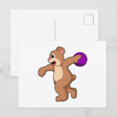Bär beim Bowling mit Bowlingkugel Postkarte (Vorne/Hinten)