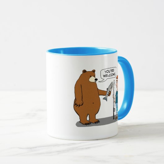 Bär gibt einem Mann einen Fisch Tasse (VorderseiteRechts)