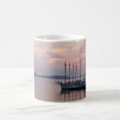 Bar Harbour Ships at Sunrise II Kaffeetasse (Mittel)