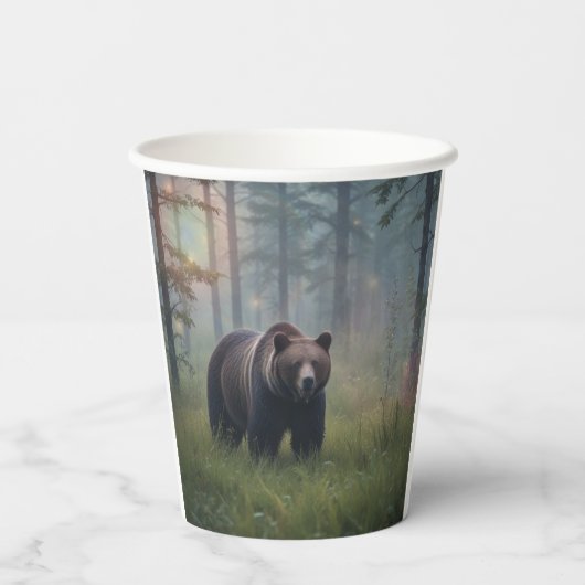 Bär im Magischen Wald Pappbecher (Rückseite)