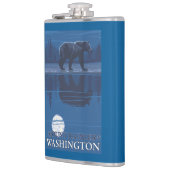 Bär im Mondschein - der Mount Rainier, Washington Flachmann (Links)