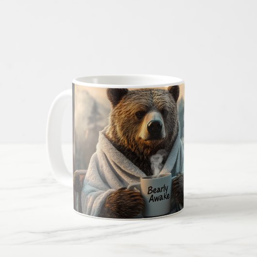 Bär in Robe mit Kaffeetasse (Vorderseite Links)