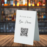 Bar-Menü QR-Codetypografie weiß Tischaufsteller<br><div class="desc">Ein schick weißer Hintergrund,  schwarzer Text. Personalisieren Sie Ihren eigenen QR-Code und fügen Sie ihn mit dem Menü Bar zu Ihrer Website hinzu.</div>