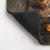 Bär mit Honigglas Mousepad (Ecke)