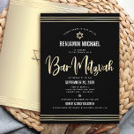 Bar Mitzvah Black Gold Foil Script kühl modern Einladung<br><div class="desc">Seien Sie stolz, freuen Sie sich und präsentieren Sie diesen Meilenstein Ihres Lieblings-Bar Mitzvah! Versenden Sie diese atemberaubende, moderne, raffinierte, personalisierte Einladung für eine Veranstaltung, an die Sie sich erinnern können. Graphische Imitate Goldfolienkalligraphie-Skript, Star of David, und handgezeichnete tallit Linien, überlagern einen reichen, dramatischen, schwarzen Hintergrund. Ein Imitat goldener Star...</div>