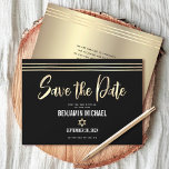 Bar Mitzvah Black Gold Foil Script Tallit Modern Save The Date<br><div class="desc">Achten Sie darauf, dass alle Ihre Freunde und Verwandten den Meilenstein Ihres Sohnes Bar Mitzvah feiern können! Schicken Sie diese atemberaubende, moderne, "Save the Date" Anzeigenkarte. Graphische Imitate Goldfolienkalligraphie-Skript, Star of David, und handgezeichnete tallit Linien, überlagern einen reichen, dramatischen, schwarzen Hintergrund. Personalisieren Sie den benutzerdefinierten Text mit dem Namen und...</div>