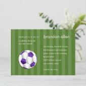 Bar Mitzvah Lila und weißer Fußballball Einladung (Stehend Vorderseite)