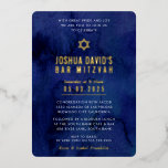 BAR MITZVAH Modernste dunkelblaue Aquarellfarbe Folieneinladung<br><div class="desc">durch kat massard Moderne Einladung mit "glänzender Goldfolie" für die MITZVAH Kinderfeier. Einfach die Vorlage selbst aktualisieren E-Mail-Adresse für passende Elemente und alternative Farbschemas - kat@simplysweetpaperie.com</div>