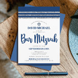 Bar Mitzvah Navy Blue Script Simple Modern Tallit Einladung<br><div class="desc">Seien Sie stolz, freuen Sie sich und präsentieren Sie diesen Meilenstein Ihres Lieblings-Bar Mitzvah! Versenden Sie diese coole, einzigartige, moderne, personalisierte Einladung für eine Veranstaltung, an die Sie sich erinnern können. Fett, marineblaue Schriftzeichen, Stern von David und ein marineblau und silber gestreiftes Tallit inspirierte grafische Overlay ein einfacher, weißer Hintergrund....</div>