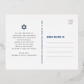 Bar Mitzvah Rett Datum Modernes Türkisblau Real Go Folie Einladungspostkarte (Rückseite)