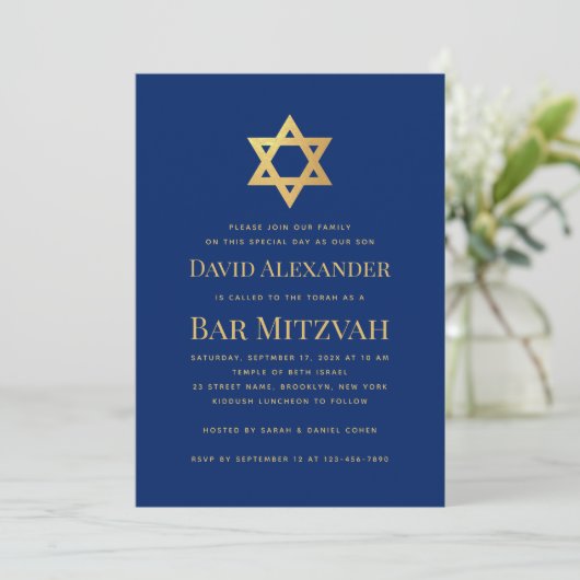 Bar Mitzvah Royal Blue Gold Star of David Simple Einladung (Stehend Vorderseite)