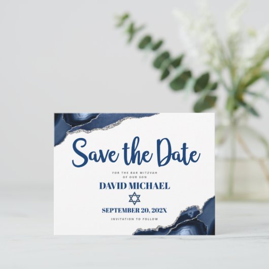 Bar Mitzvah Save the Date Navy Blue Agate Script Einladungspostkarte (Stehend Vorderseite)