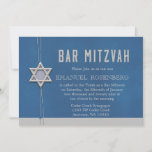 Bar Mitzvah Silver Star Blue Beads Einladung<br><div class="desc">Wunderschöne Bar Mitzvah Einladung mit Silberstar und Silberkette und blauen Perlen auf blauem Hintergrund</div>