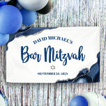 Bar Mitzvah Simple Modern Navy Blue Agate Script Banner<br><div class="desc">Seien Sie stolz, freuen Sie sich und präsentieren Sie diesen Meilenstein Ihres Lieblings-Bar Mitzvah! Hänge diesen coolen, einzigartigen, modernen, personalisierten Banner auf, um seinen besonderen Tag zu ergänzen. Navy Schrift Typografie und ein silberner Stern von David überlagern einen einfachen, weißen Hintergrund mit stählerblauen agate Felsen mit silbernen Imitaten. Personalisieren Sie...</div>