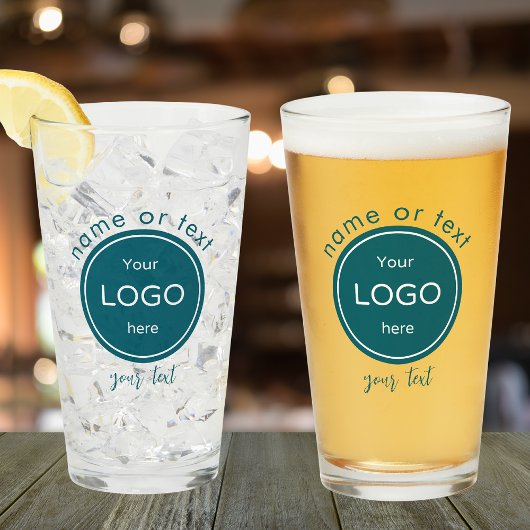 Bar Restaurant mit Firmenlogo hinzufügen Glas