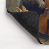Bär spielt Cello in herbstlichen Wäldern Mousepad (Ecke)