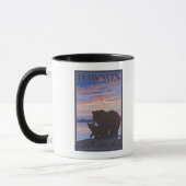 Bär und Cub - Dawson, Alaska Tasse (Links)