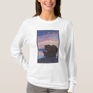 Bär und CUB - Sitka, Alaska T-Shirt