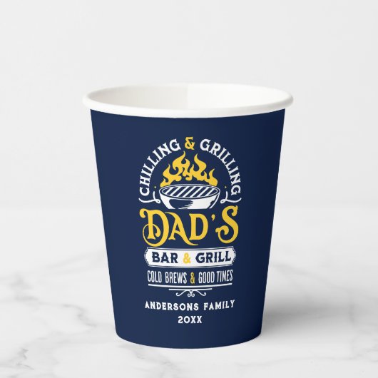 Bar- und Grilldesign von Papa 3 Pappbecher (Links)