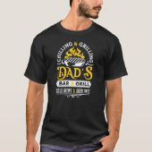 Bar- und Grilldesign von Papa 3 T-Shirt (Vorderseite)