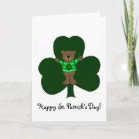 Bär und Kleeblatt auf Weiß