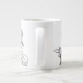 Bär, Vogel und kahler Baum in der Naturszene Jumbo-Tasse (Rückseite)
