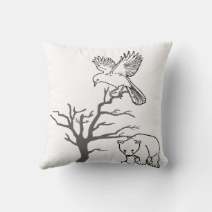 Bär, Vogel und kahler Baum Naturszene Kissen