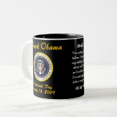 Barack Obamas Tag 2009 Zweifarbige Tasse (Vorderseite Links)