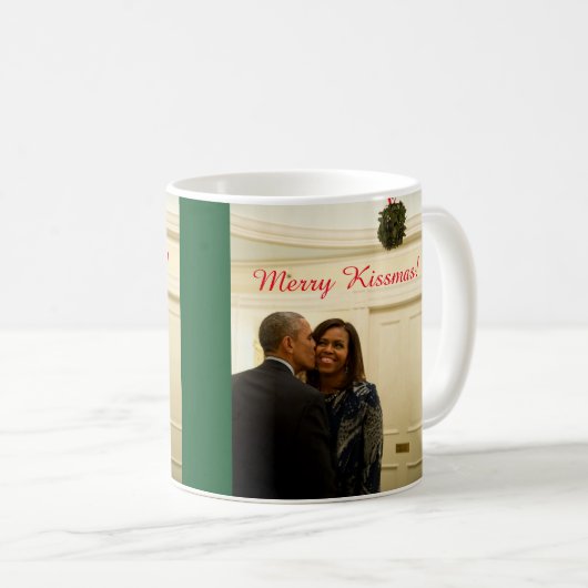 Barack und Michelle Merry Kissmas - Tasse (VorderseiteRechts)