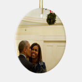 Barack und Michelle Mistletoe - Rd Ornament (Rechts)