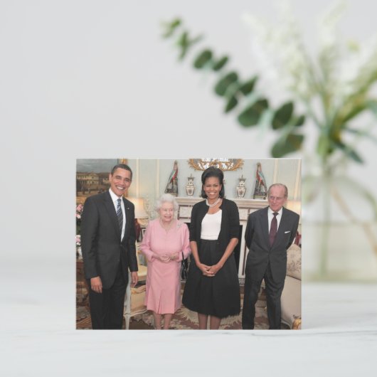 Barack und Michelle mit Königin Elizabeth Postkarte (Stehend Vorderseite)