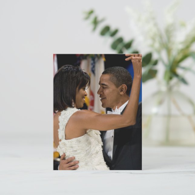 Barack und Michelle Obama Postkarte (Stehend Vorderseite)