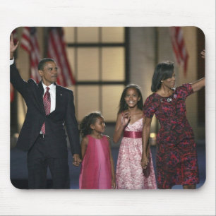 Barak Obama Familie winkt am letzten Abend der Mousepad