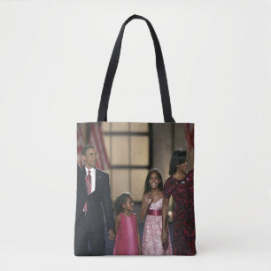 Barak Obama Familie winkt Tasche