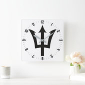 Barbados Trident Square Wall Clock Quadratische Wanduhr (Zuhause)