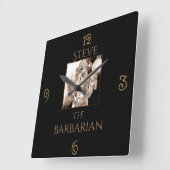 Barbarian Warrior Personalisiert Quadratische Wanduhr (Winkel)